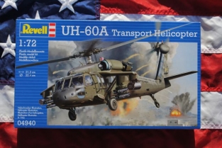 Revell 04940  UH-60A Black Hawk Transport Helicopter U.S.Army